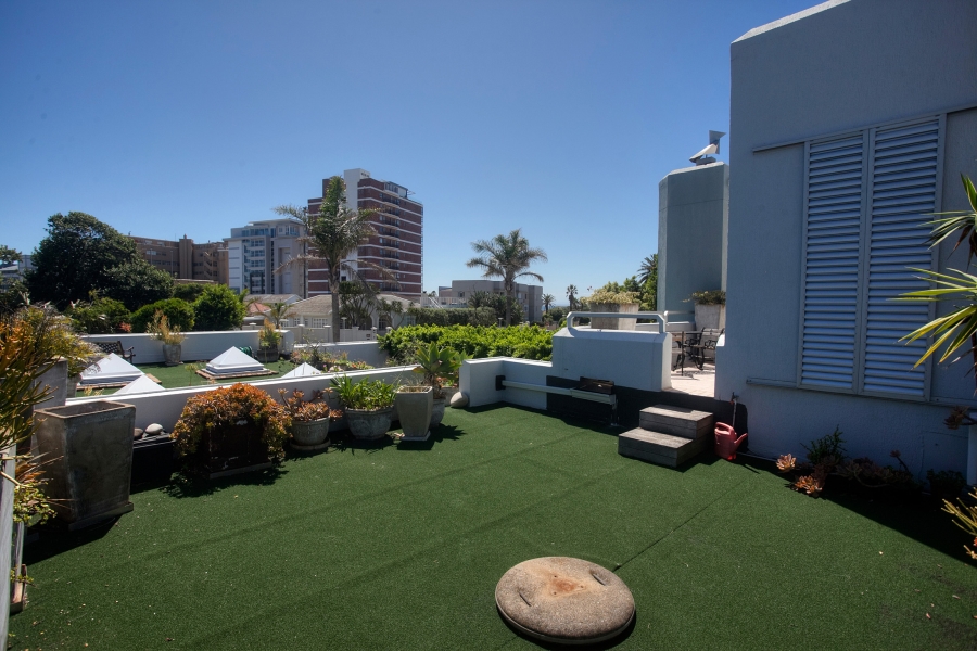 4 Bedroom Property for Sale in Summerstrand Eastern Cape